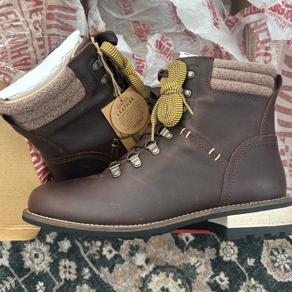 Kodiak size 8 Brown leather Ankle Boots waterproof